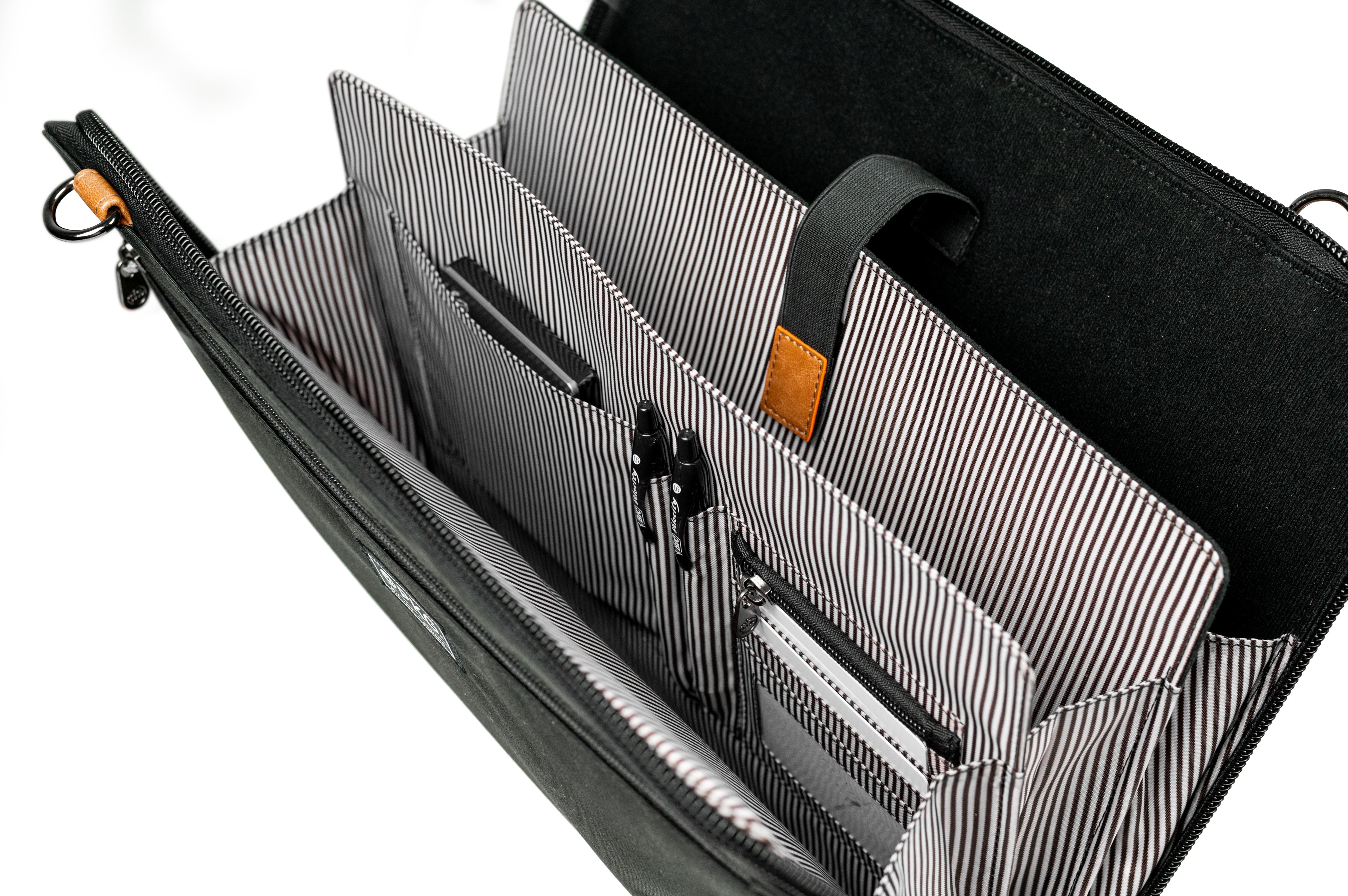 PKG Wellington Accordion Messenger Bag 23
