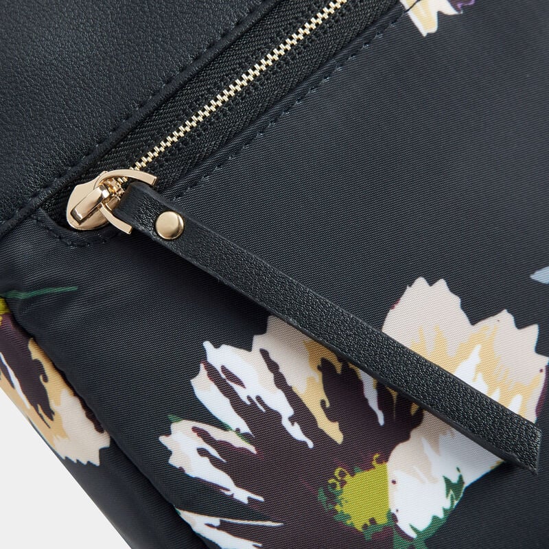 Travelon Anti-Theft Addison Small Crossbody 18