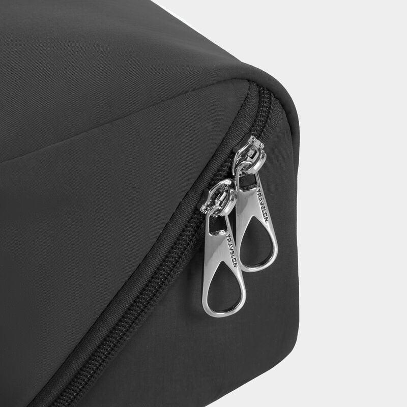 Travelon 180˚ Travel Toiletry Case 20