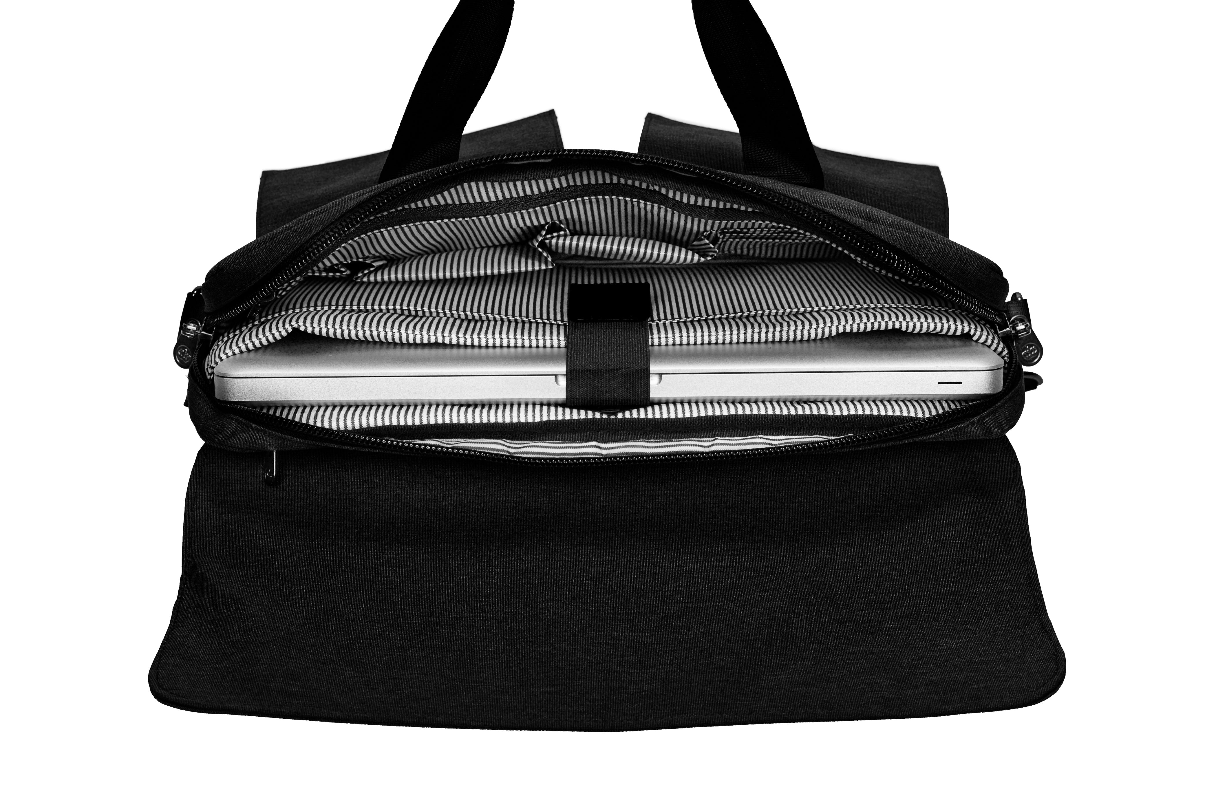 PKG Richmond Messenger Bag 17