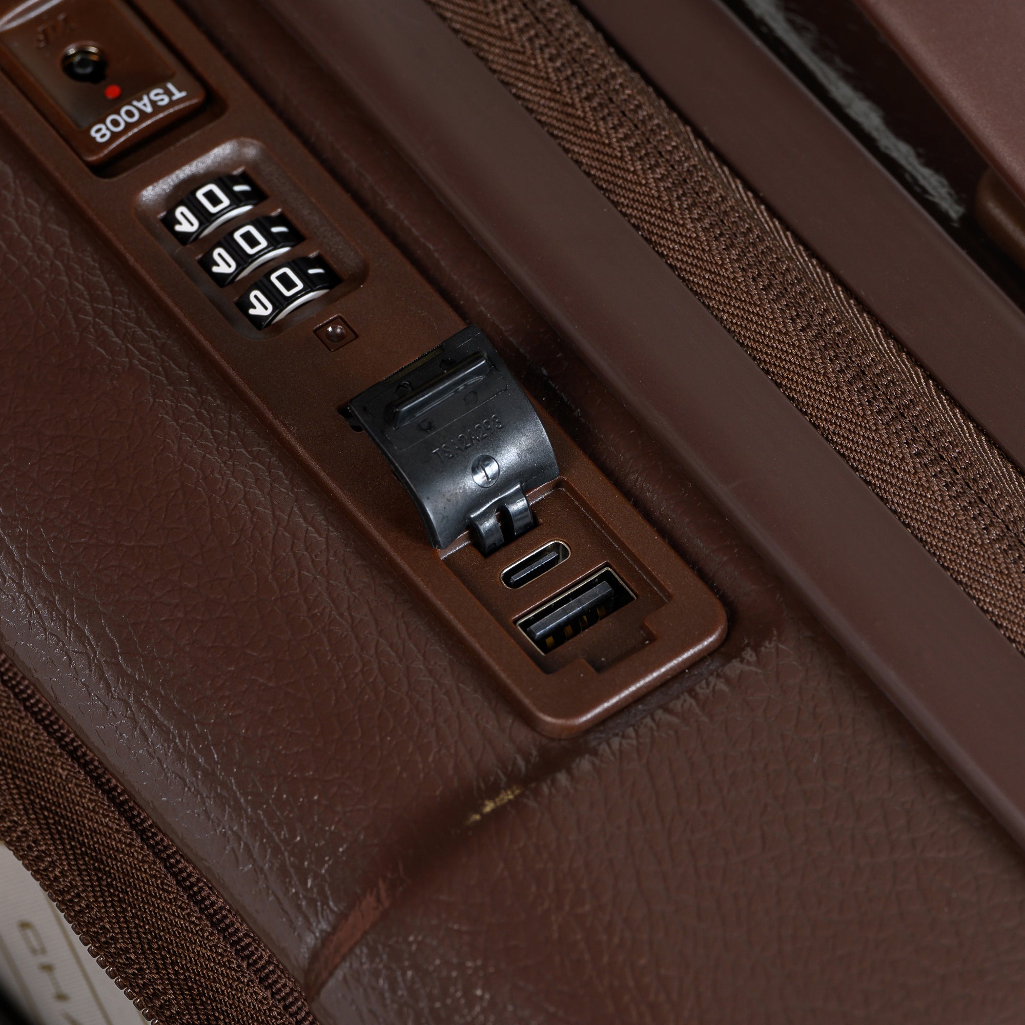 Champs Onyx Carry-on 17
